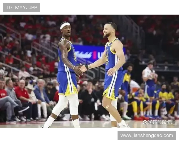 FIBA转发疑似山寨詹姆斯东契奇库里合照引热议网友大呼不可思议